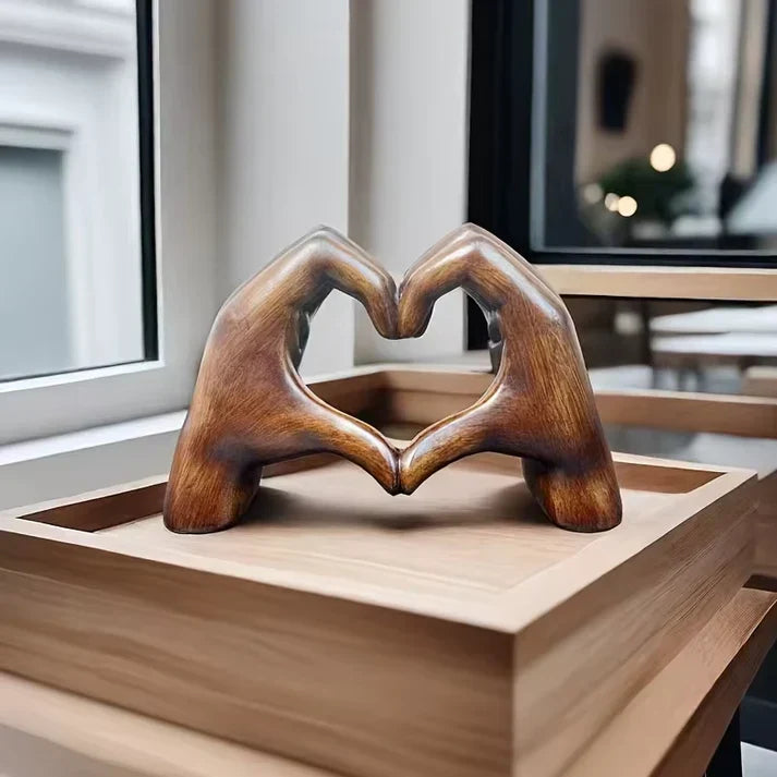 WarmHeart – adorno de corazón de madera hecho a mano como símbolo del amor