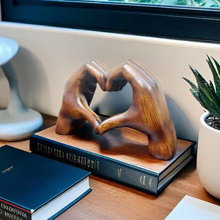 WarmHeart – adorno de corazón de madera hecho a mano como símbolo del amor