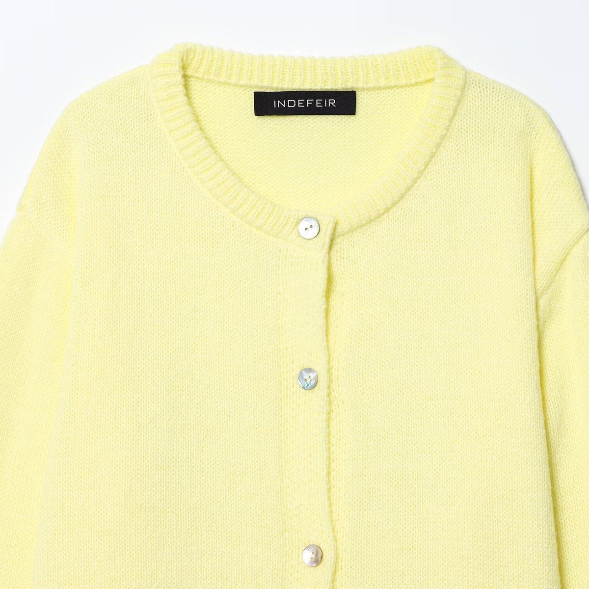 SUENTA Damen Weiche Strickjacke Mit Dezenten Knopfdetails