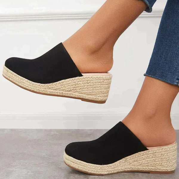 SUENTA Elegante Espadrille-Keilpantoletten mit schlankem, geschlossenem Zehenbereich