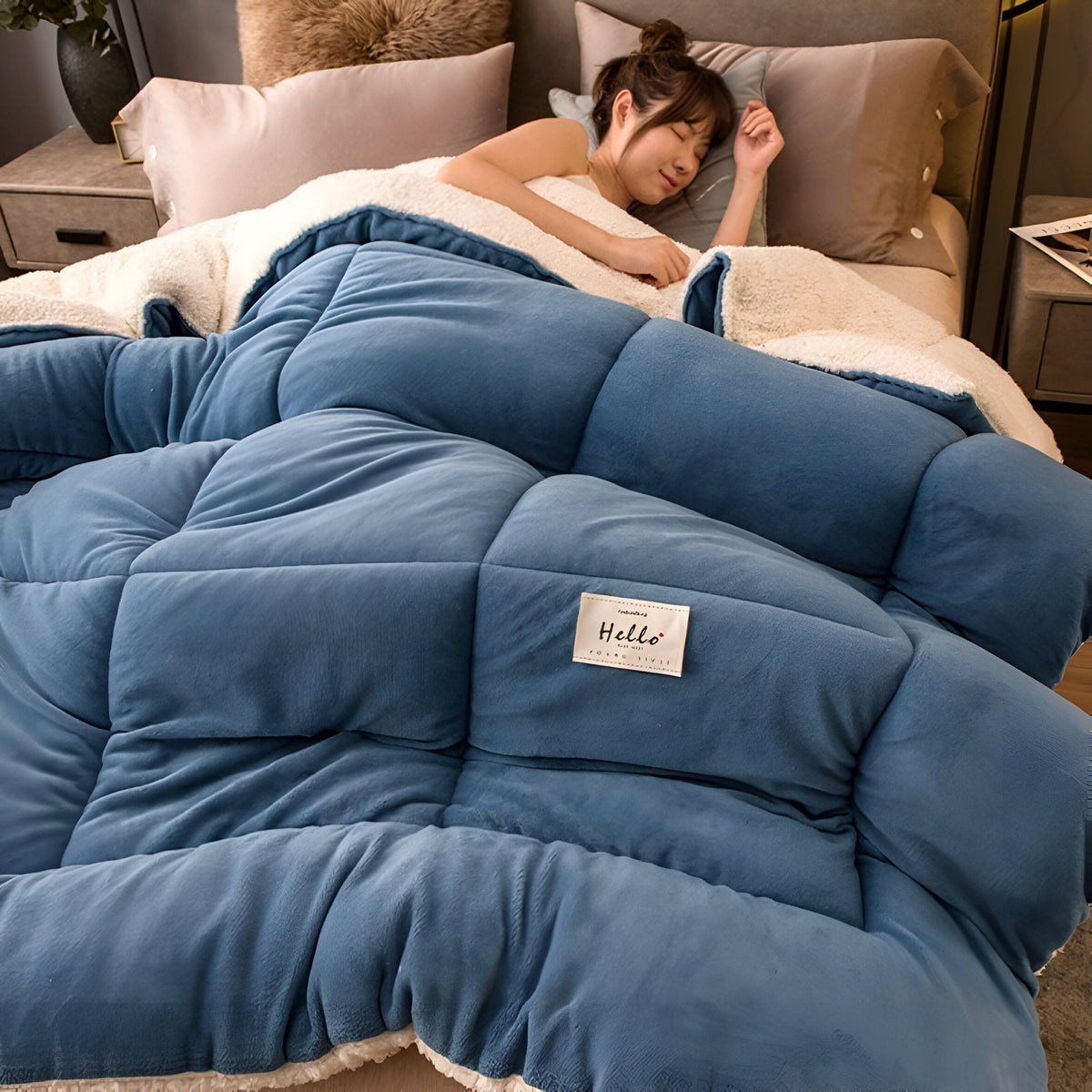 SUENTA Fleecomforter Flauschige Bettdecke aus hochwertigem Fleece und Mikrofaser Blau