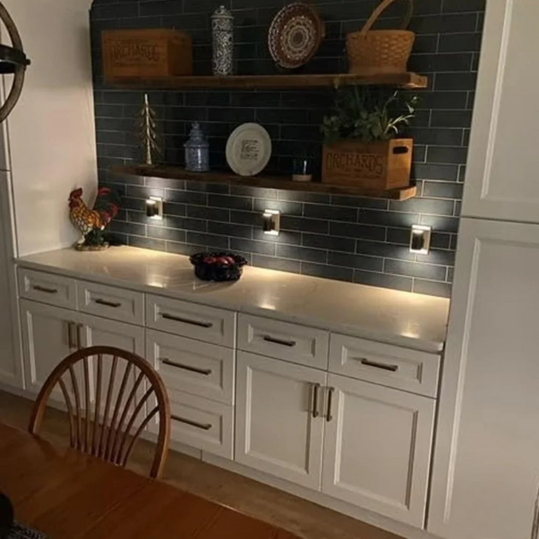 SUENTA Smarte LED-Nachtlampe mit Tag-Nacht-Sensor und stufenloser Dimmung – Plug & Play-Lösung fürs Zuhause