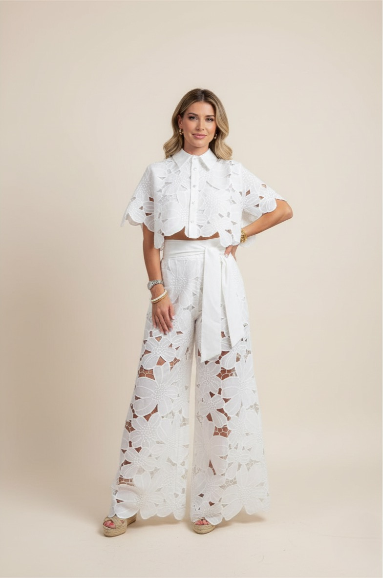 SUENTA Damen Zweiteiler mit Cut-Outs – Blütenblatt-Design Weiß