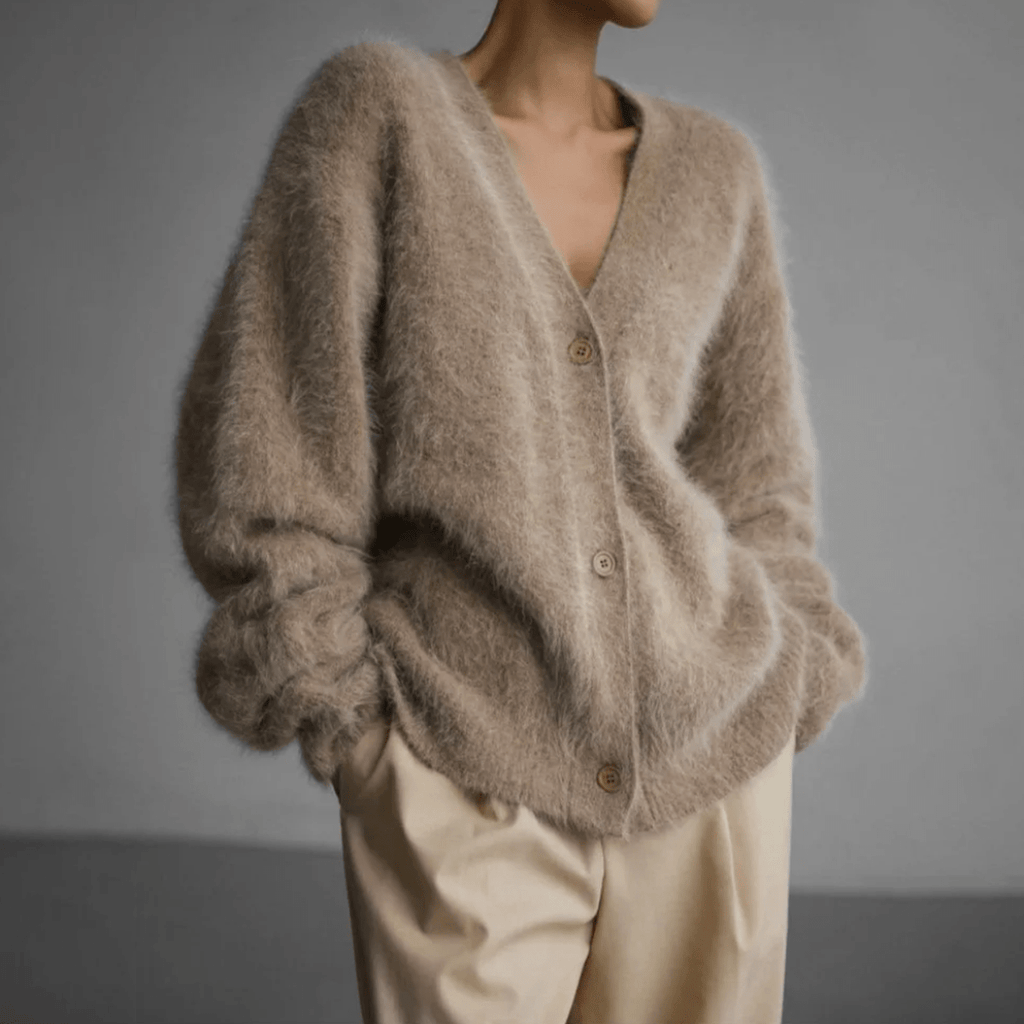 Amore | Damen Trendige Flauschige Strickjacke mit Knopfleiste