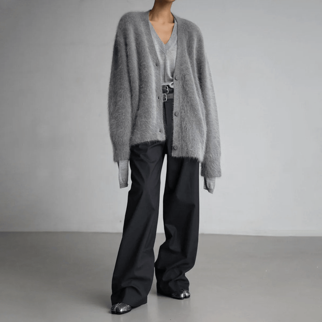 Amore | Damen Trendige Flauschige Strickjacke mit Knopfleiste