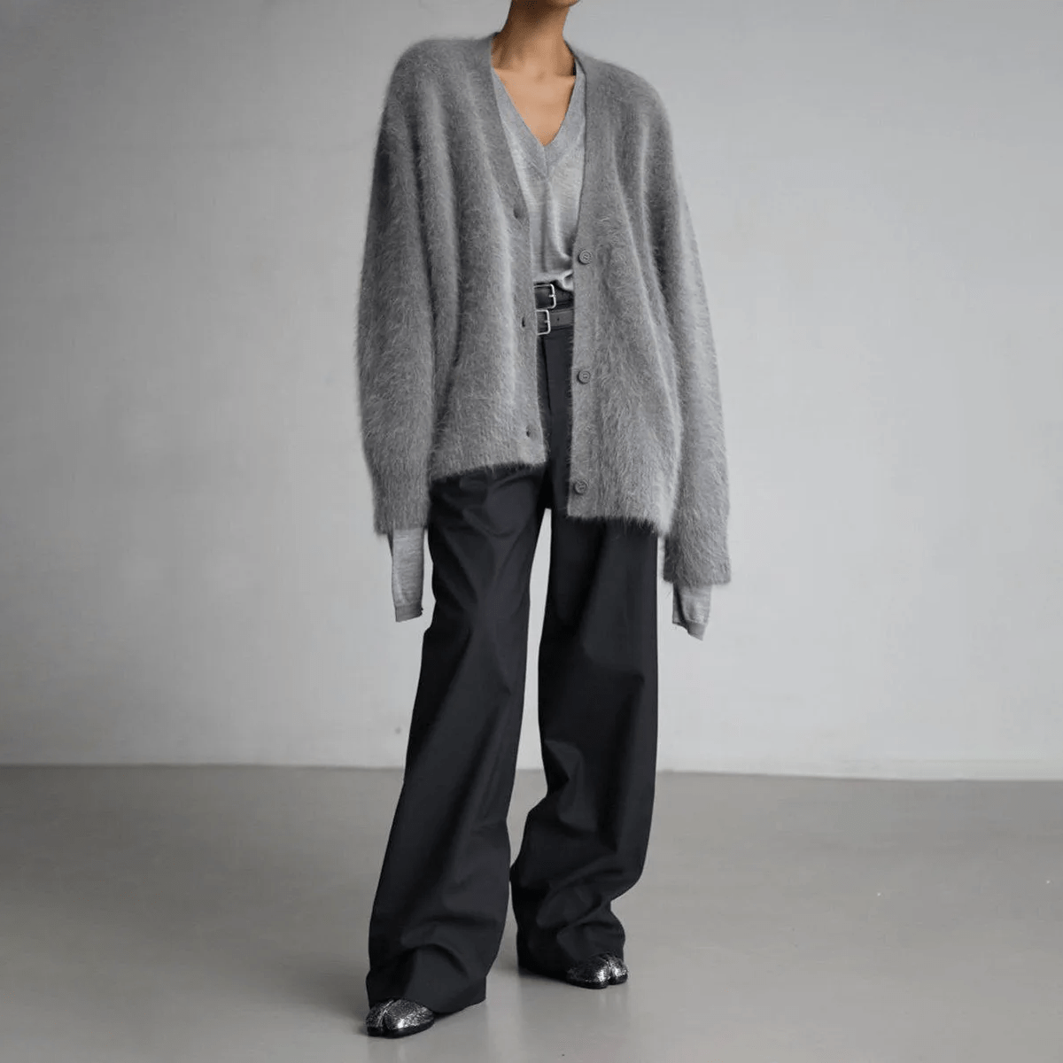Amore | Damen Trendige Flauschige Strickjacke mit Knopfleiste