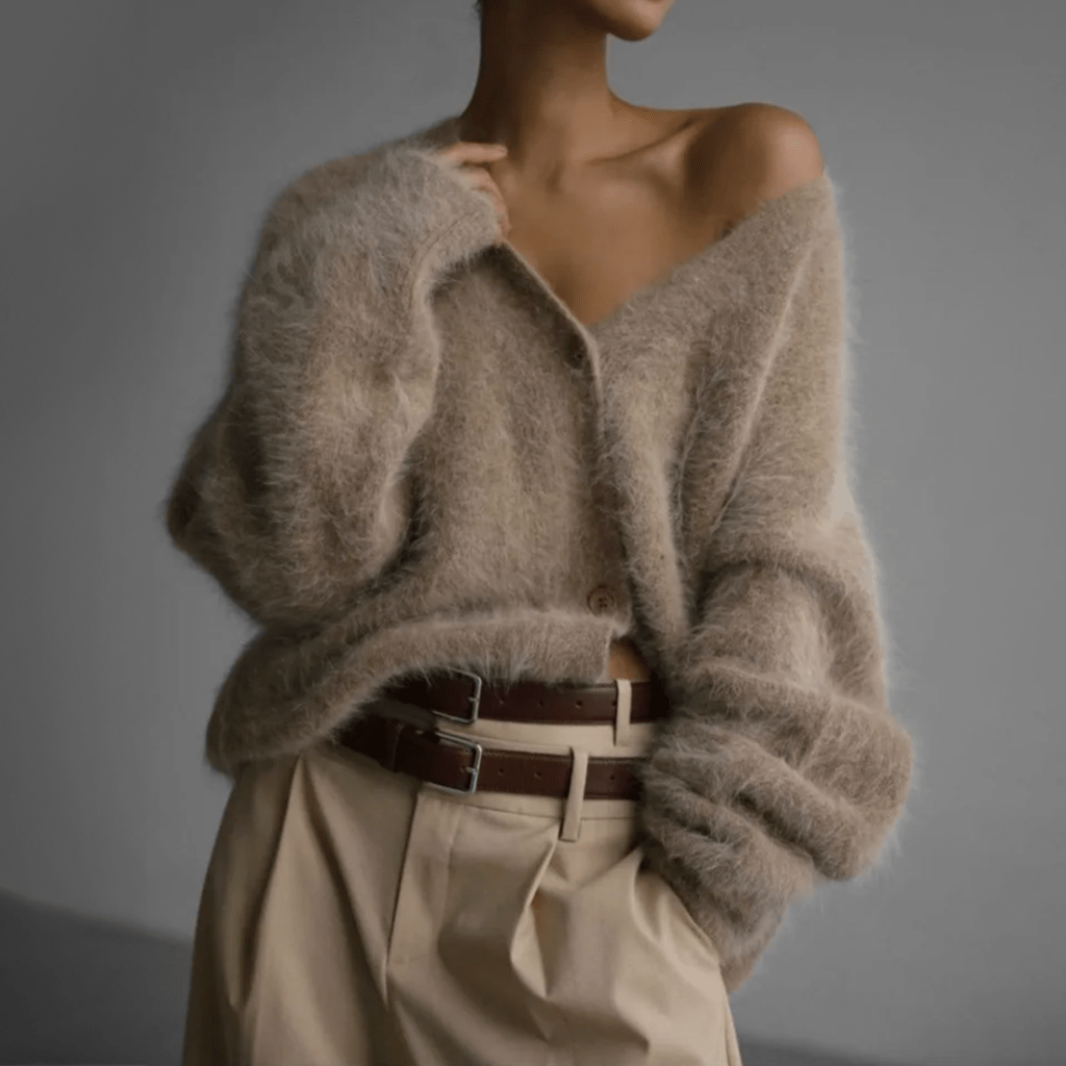 Amore | Damen Trendige Flauschige Strickjacke mit Knopfleiste