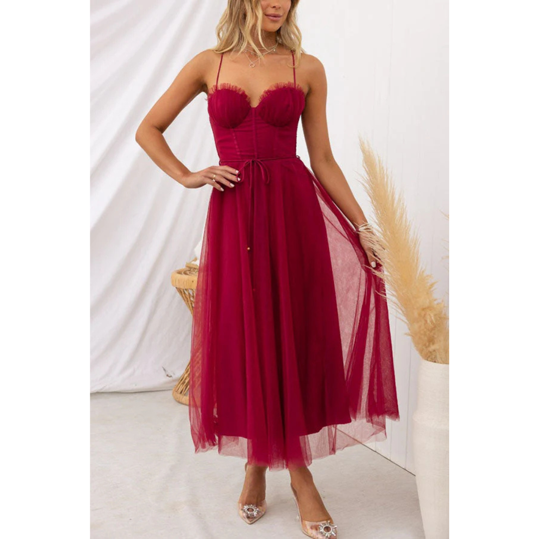 SUENTA Beya | Moderne Spaghettiträgerkleid für Frauen in Maxi-Länge – Ätherischer Seiden-Touch, Architektonische A-Linie & Skandinavische Sommer-Majestät weinrot