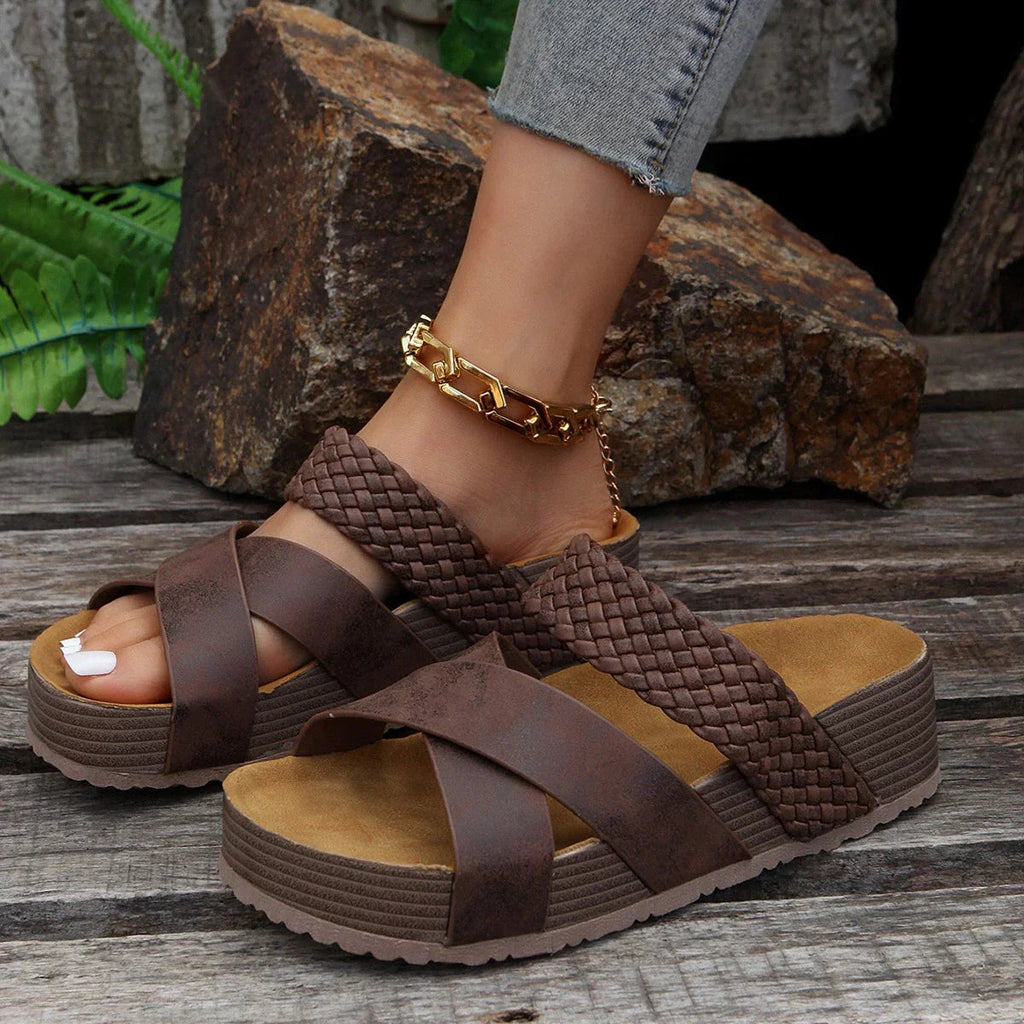 SUENTA Silk | Damen Modesandalen – Eleganter Look & Schlichtes Design Braun