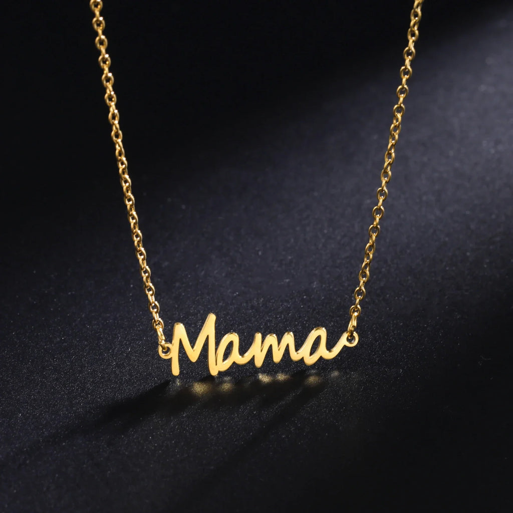 Amore | Dámský náhrdelník s přívěskem s písmeny Mama