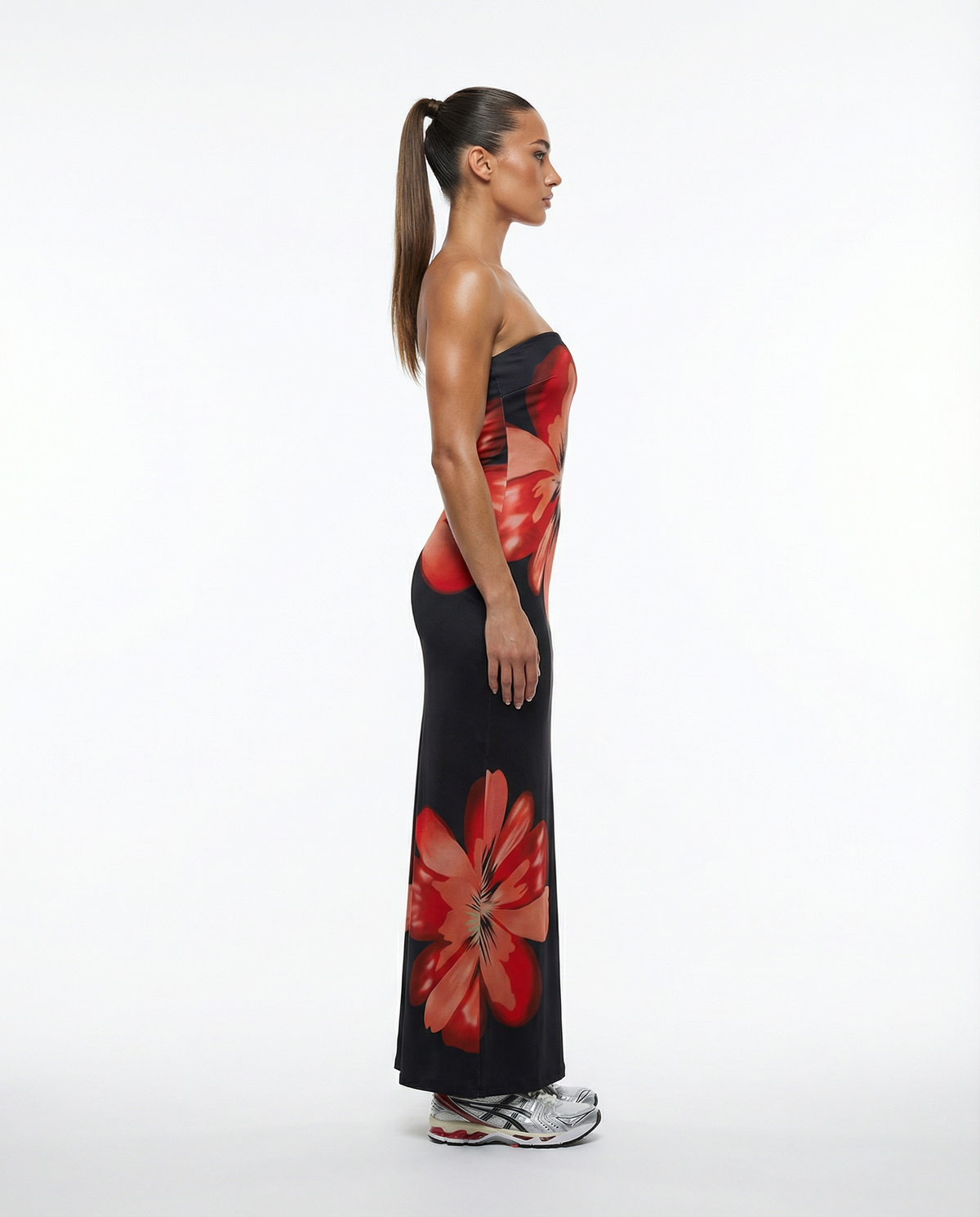 SUENTA Trägerloses Maxikleid mit Blumenmuster für Damen – Bandeau-Bodycon-Kleid mit kräftigem roten Blumenprint