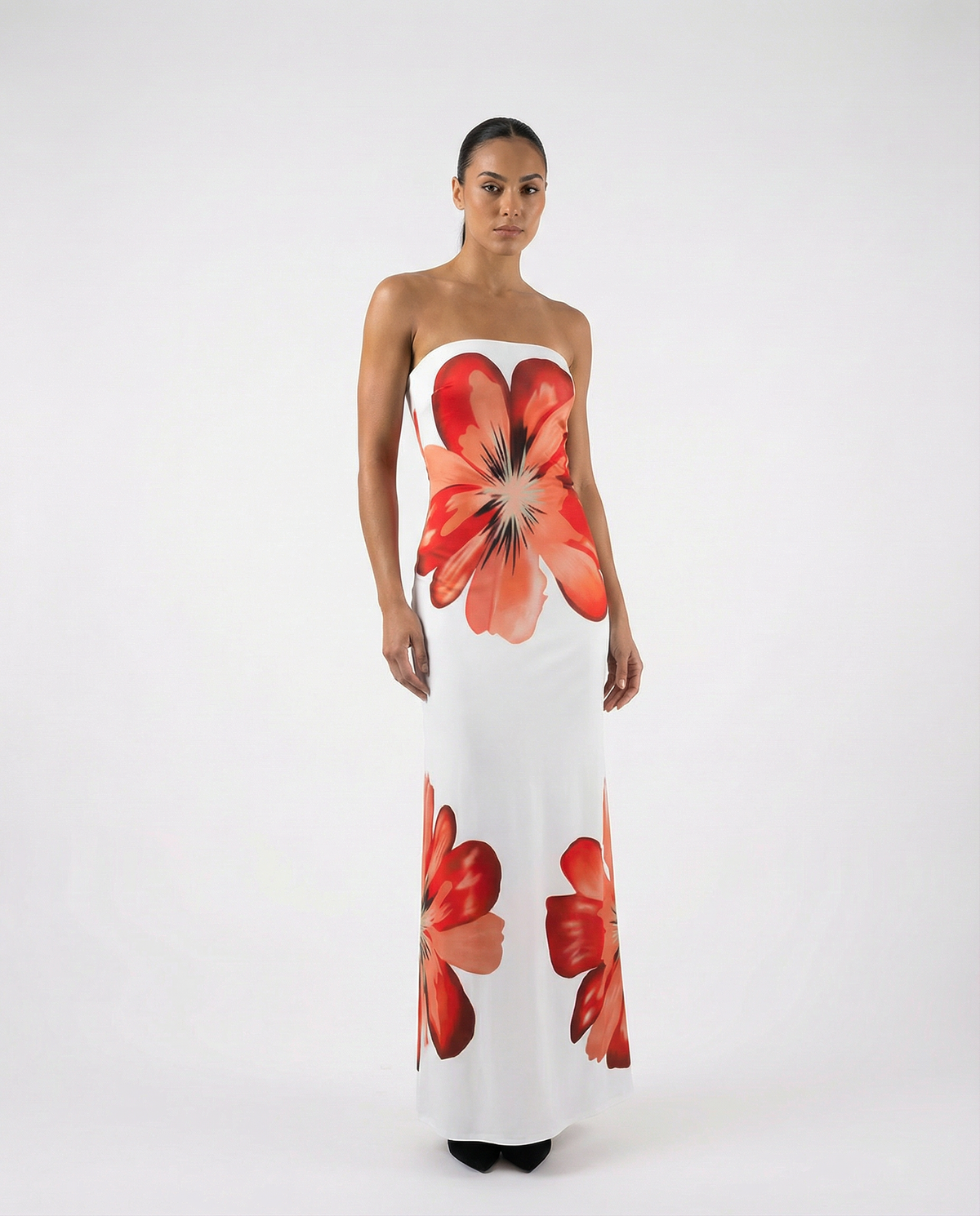 SUENTA Trägerloses Maxikleid mit Blumenmuster für Damen – Bandeau-Bodycon-Kleid mit kräftigem roten Blumenprint Weiß