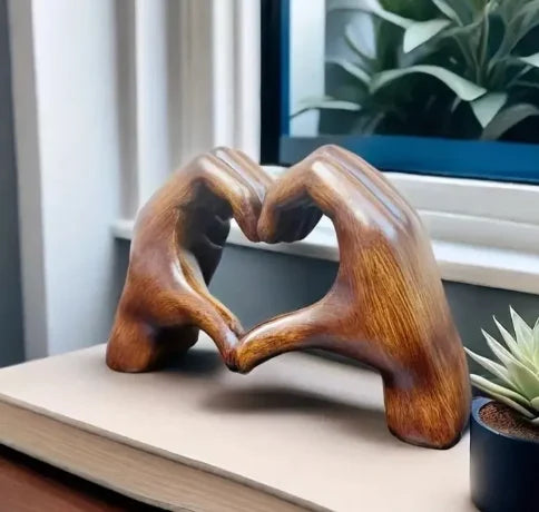 WarmHeart – adorno de corazón de madera hecho a mano como símbolo del amor
