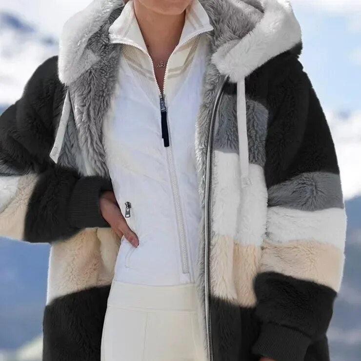 Luna | Chaqueta de invierno para mujer con diseño de bloques de color y capucha