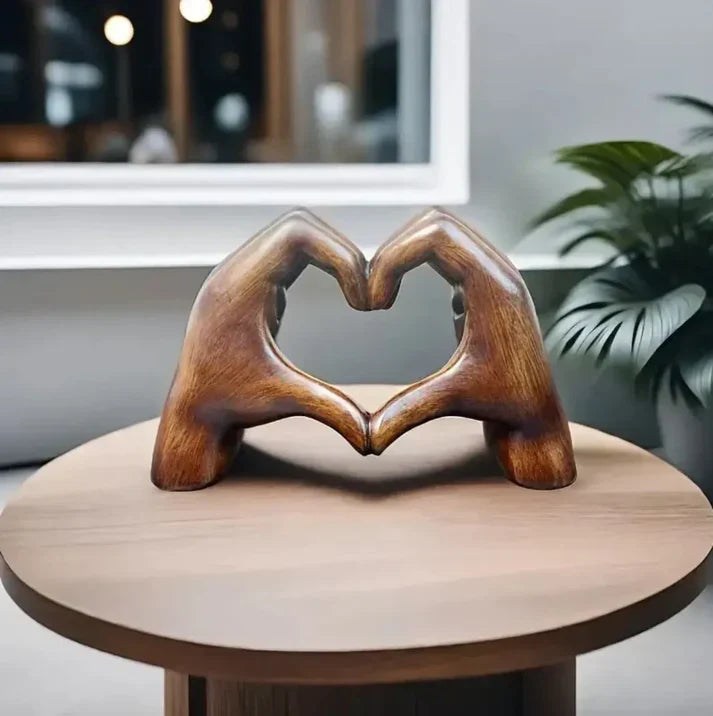 WarmHeart – adorno de corazón de madera hecho a mano como símbolo del amor