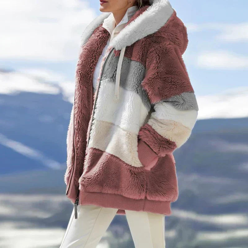 Luna | Chaqueta de invierno para mujer con diseño de bloques de color y capucha