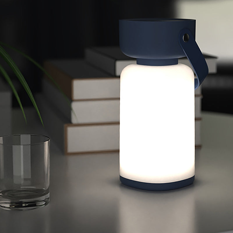Amanti – Lámpara de mesa LED portátil e impermeable con moderno diseño cilíndrico